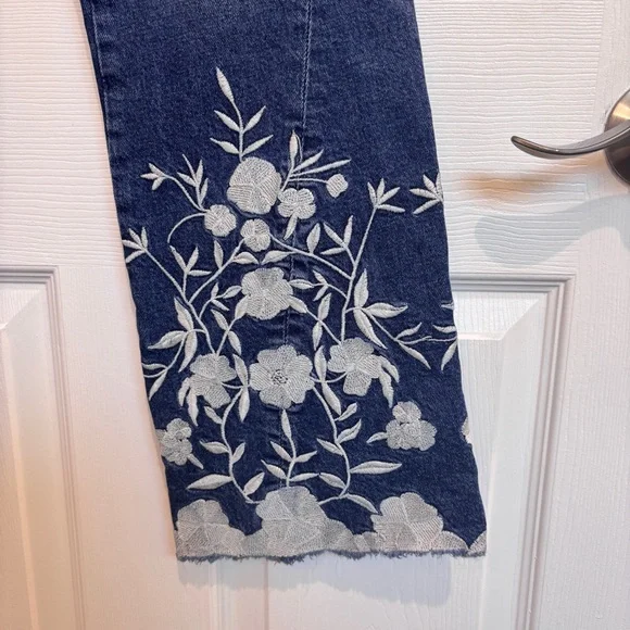 Pilcro High-Rise Cropped Flare Jeans - Picture 6 of 10